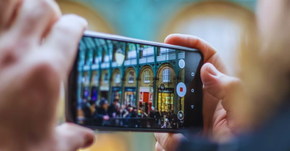 Phone camera comparison illustration
